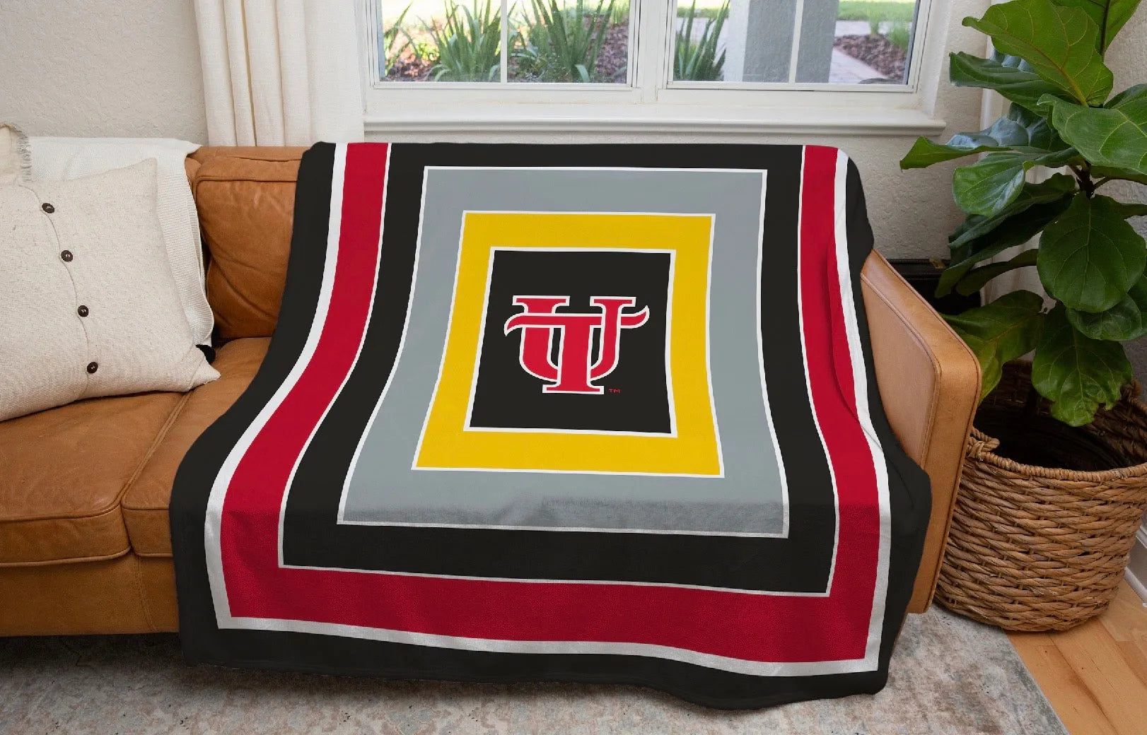 The University Of Louisville EST 1798 Ncaa Louisville Cardinals Collection  Quilt Blanket - Teeruto
